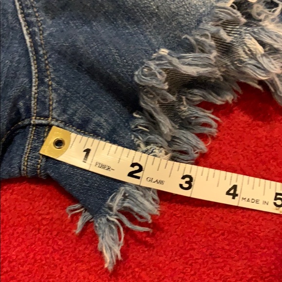 Sneak peek High Rise Shorts - Picture 5 of 6